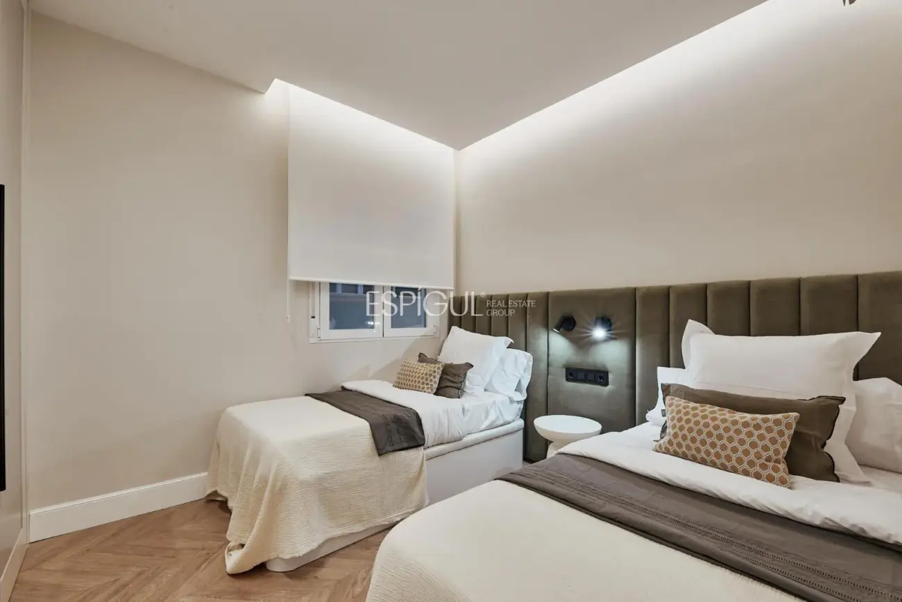 Piso a estrenar en Lista 3 habitaciones con terraza y plaza de garaje.