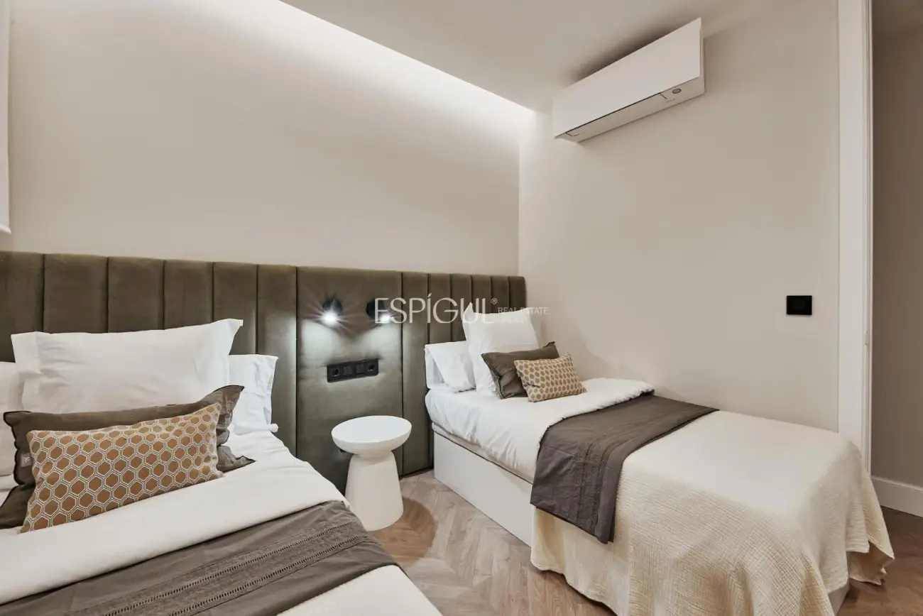 Piso a estrenar en Lista 3 habitaciones con terraza y plaza de garaje.