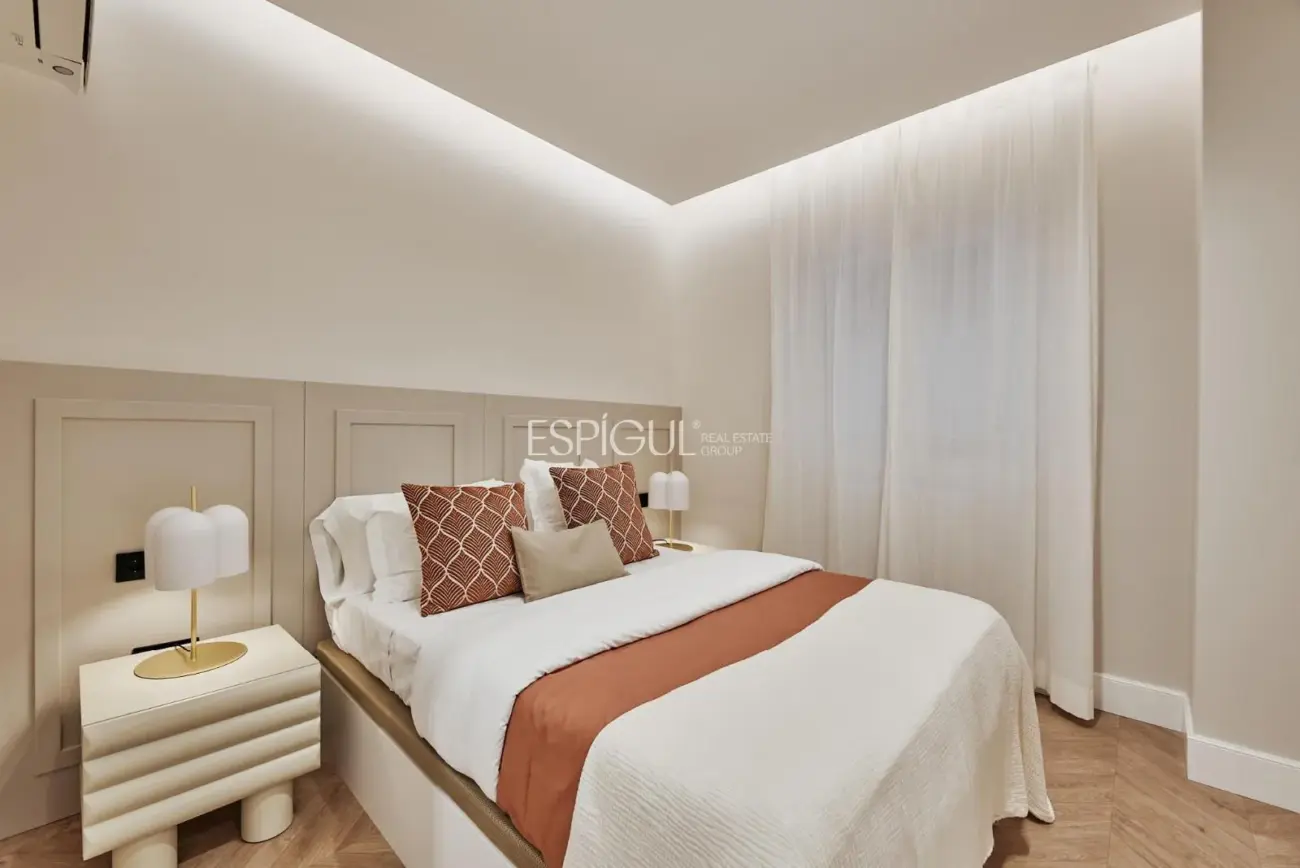 Piso a estrenar en Lista 3 habitaciones con terraza y plaza de garaje.