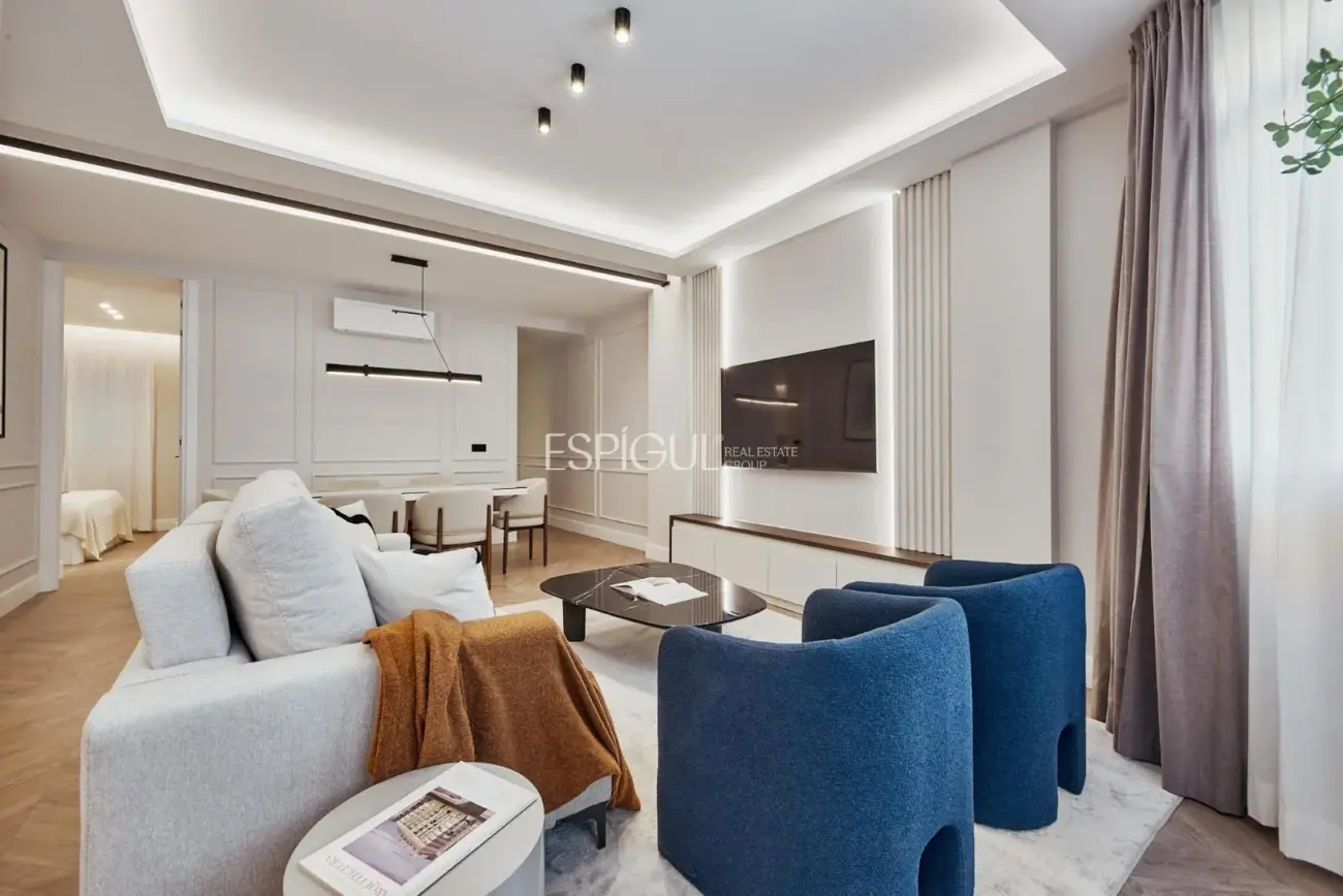 Piso a estrenar en Lista 3 habitaciones con terraza y plaza de garaje.