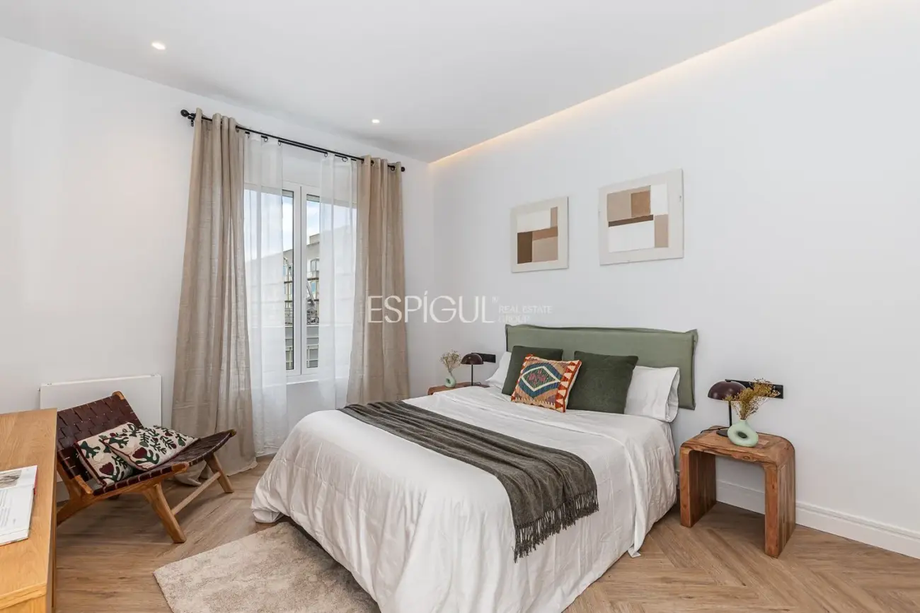 Piso en venta con Plaza de Garaje incluida en el precio en Chueca, Centro.