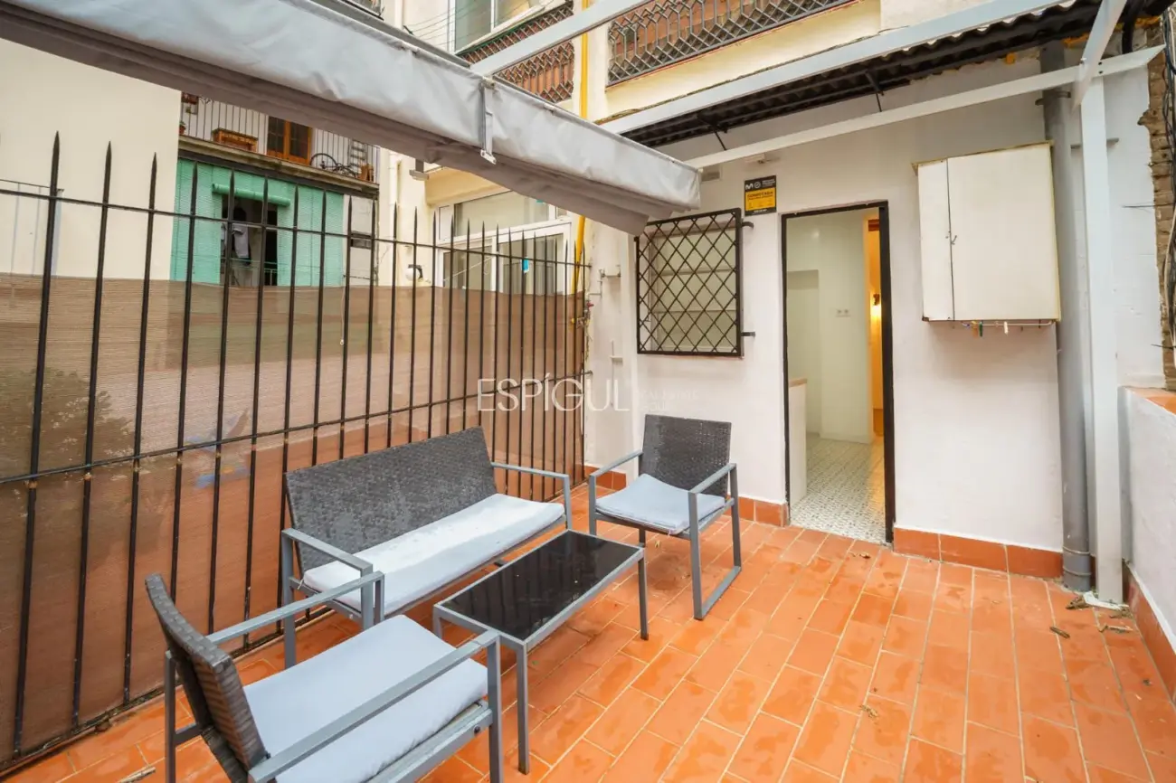 Pis en venda amb terrassa a la Sagrada Família