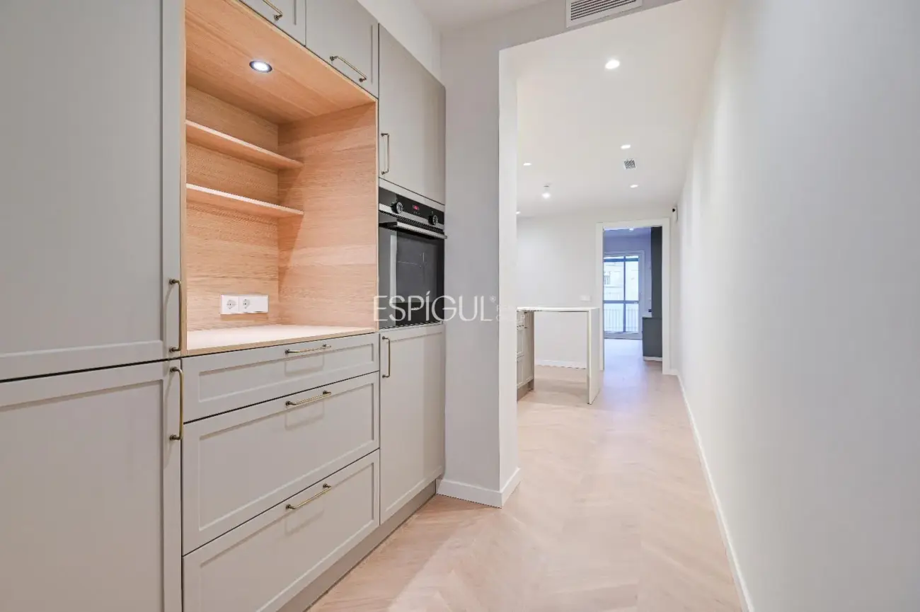 Piso en venta reformado en Les Corts