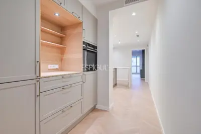 Piso en venta reformado en Les Corts