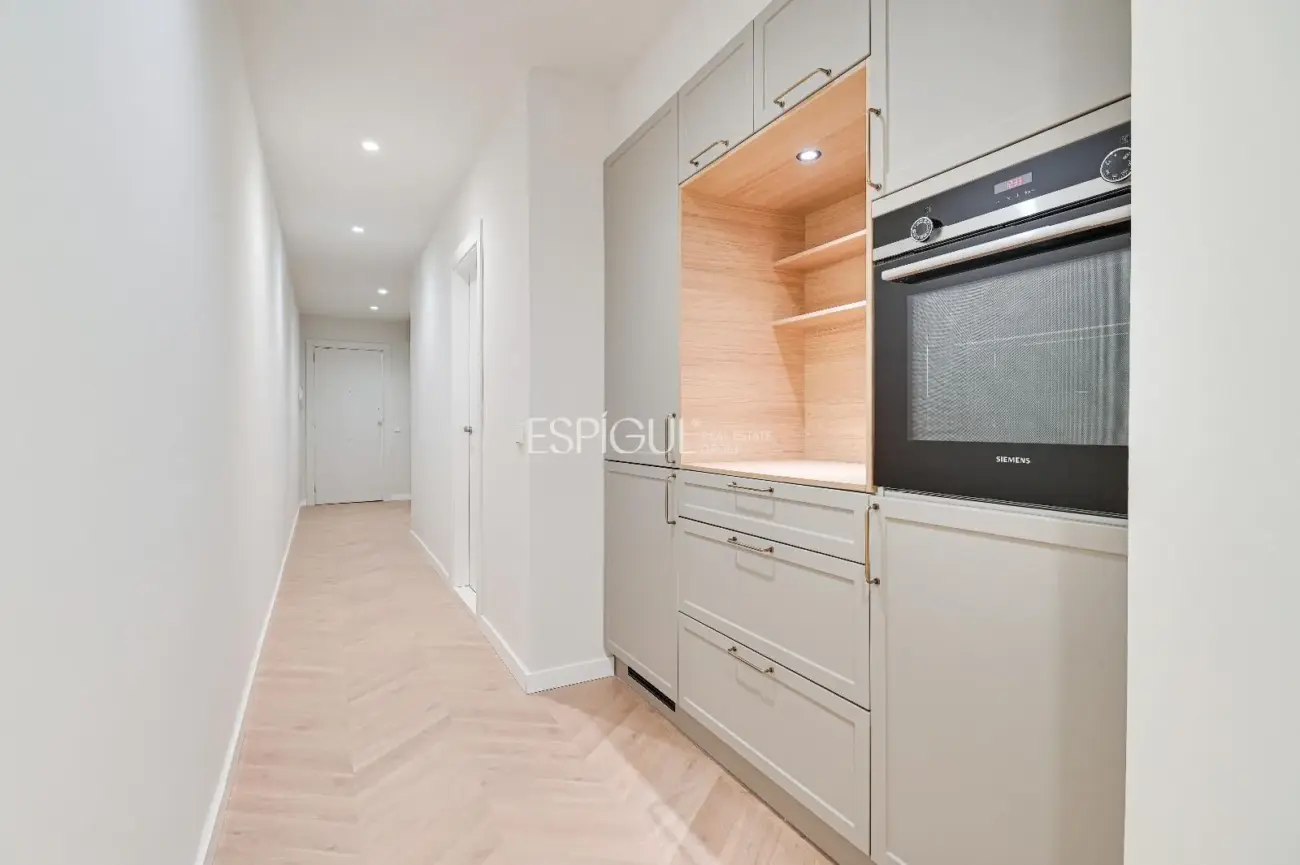 Piso en venta reformado en Les Corts