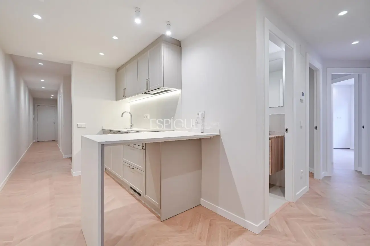 Piso en venta reformado en Les Corts