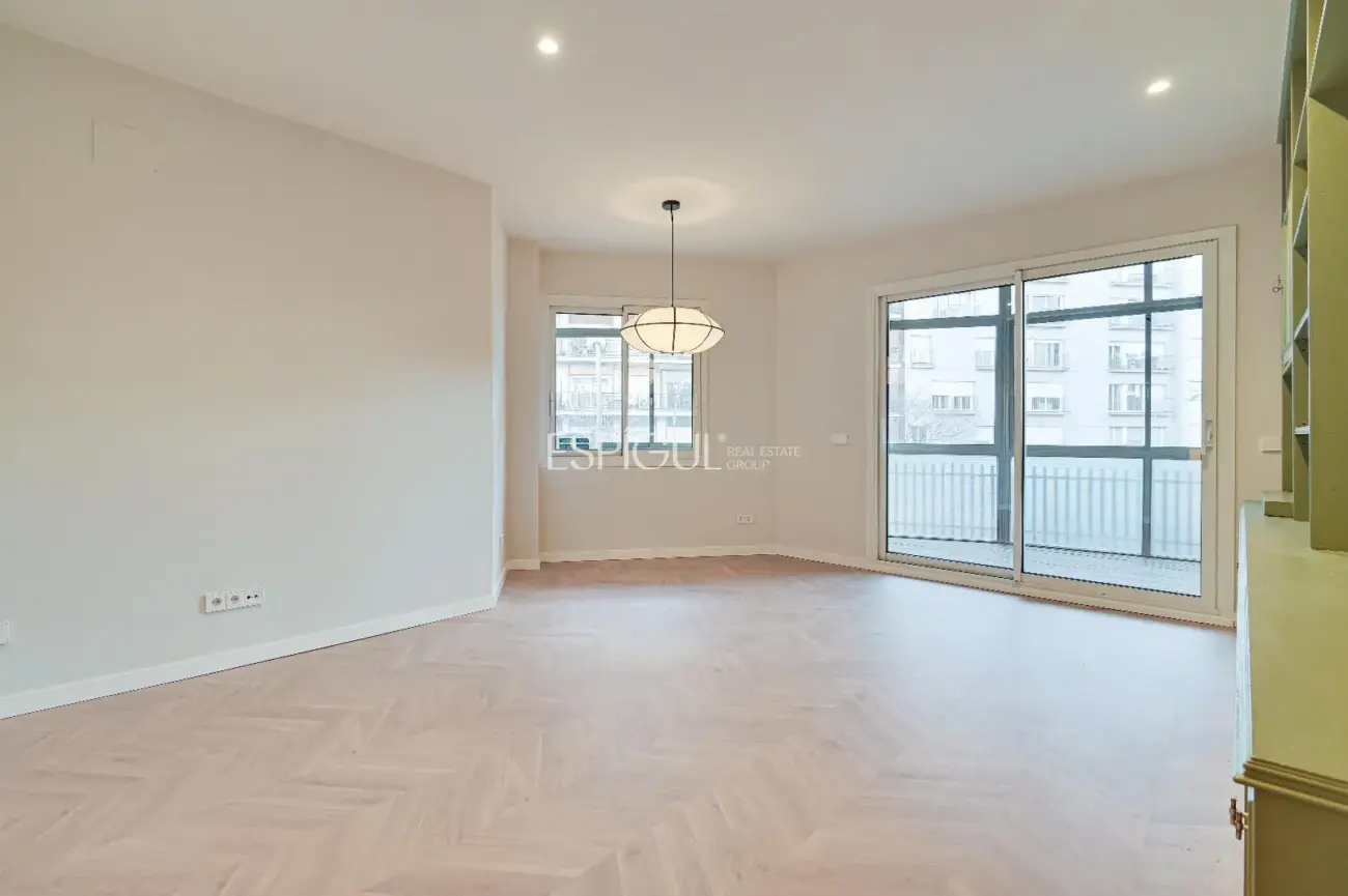 Piso en venta reformado en Les Corts