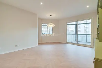 Piso en venta reformado en Les Corts