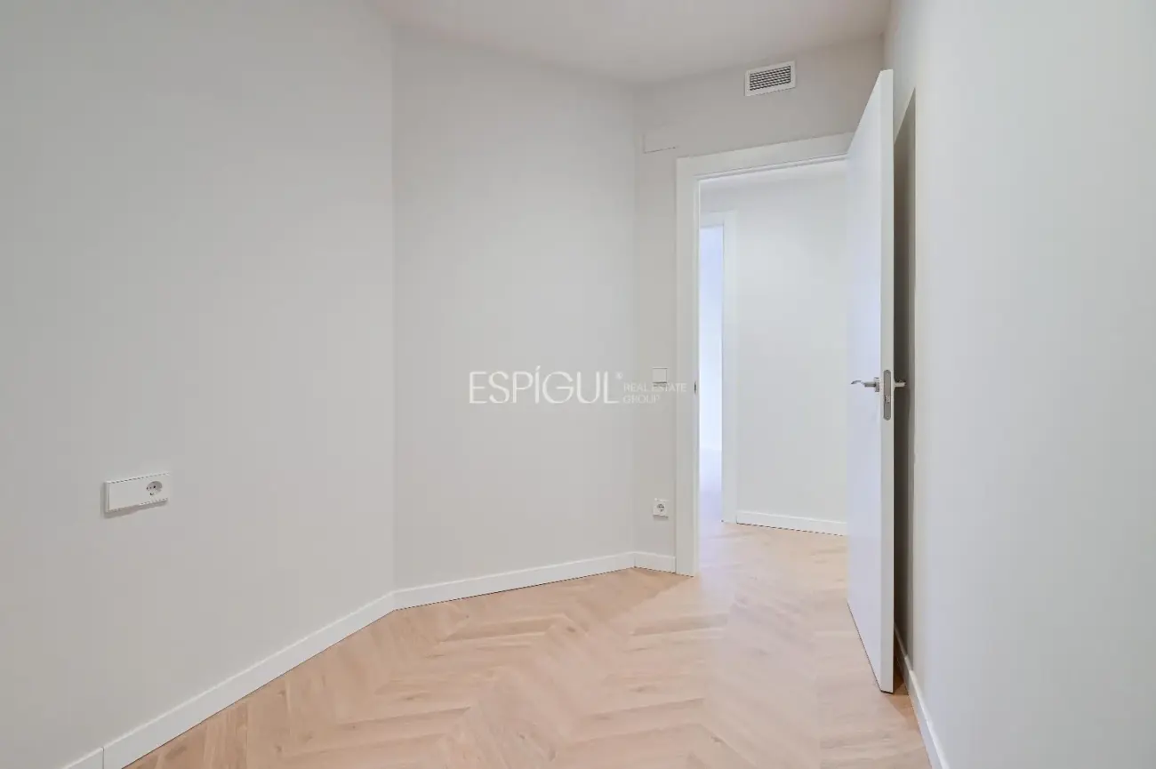 Piso en venta reformado en Les Corts