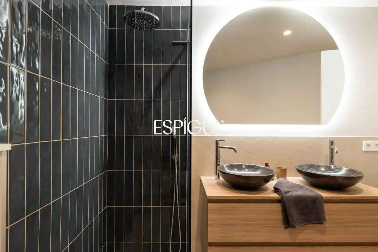 Renovated apartment for sale in Les Corts