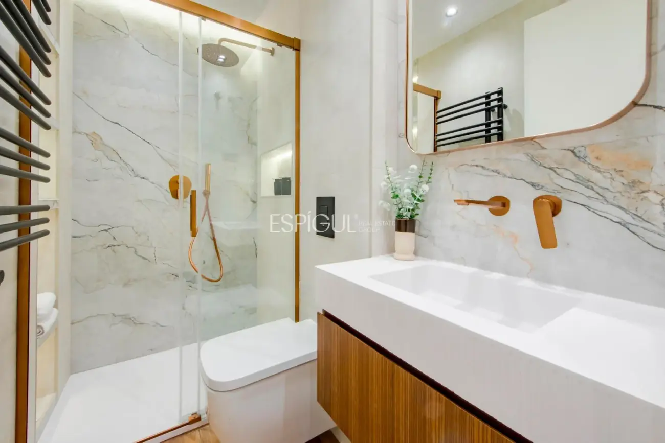 Piso en venta reformado en Recoletos