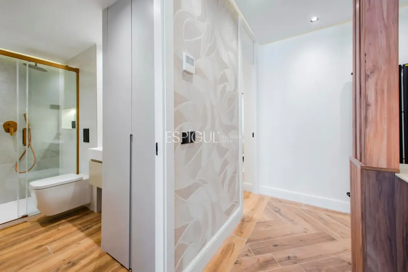 Piso en venta reformado en Recoletos