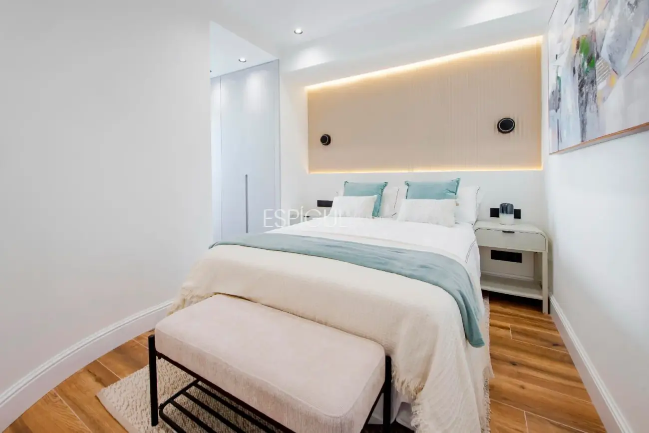 Piso en venta reformado en Recoletos