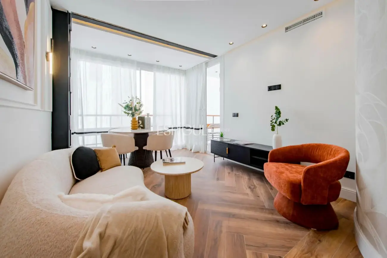 Piso en venta reformado en Recoletos