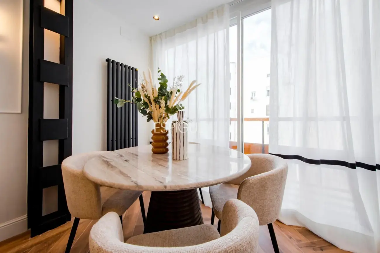 Piso en venta reformado en Recoletos