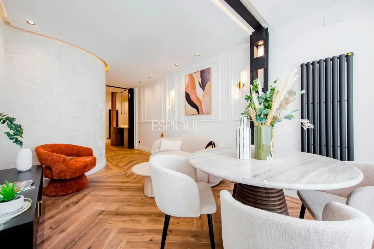 Piso en venta reformado en Recoletos