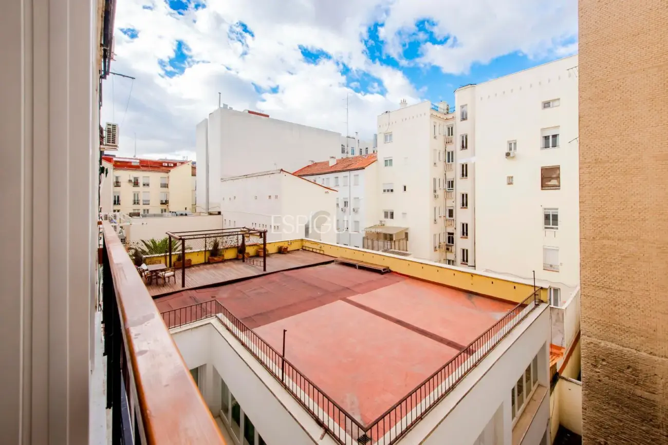 Piso en venta reformado en Recoletos