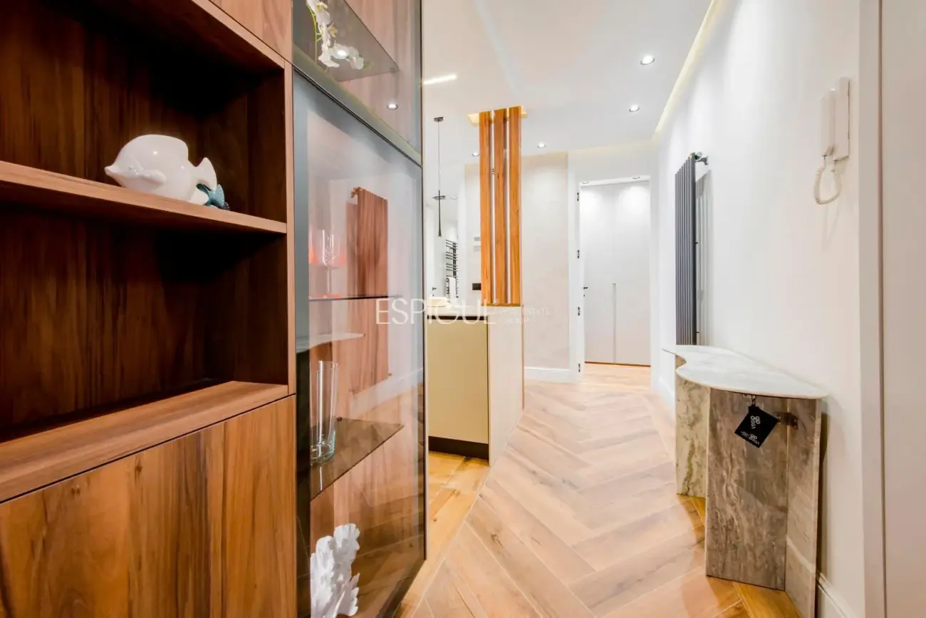 Piso en venta reformado en Recoletos