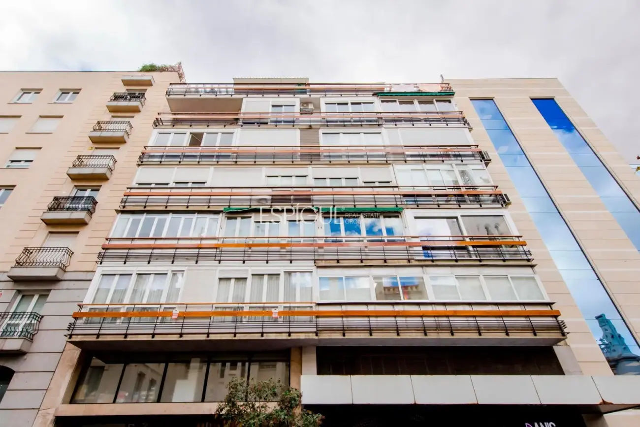 Piso en venta reformado en Recoletos