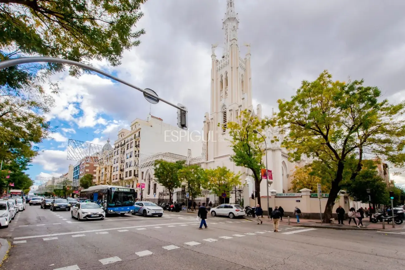 Piso en venta reformado en Recoletos