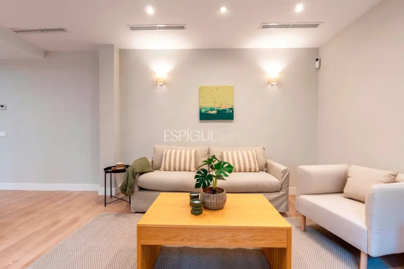 Piso exterior y luminoso en Calle Alcalá, Goya