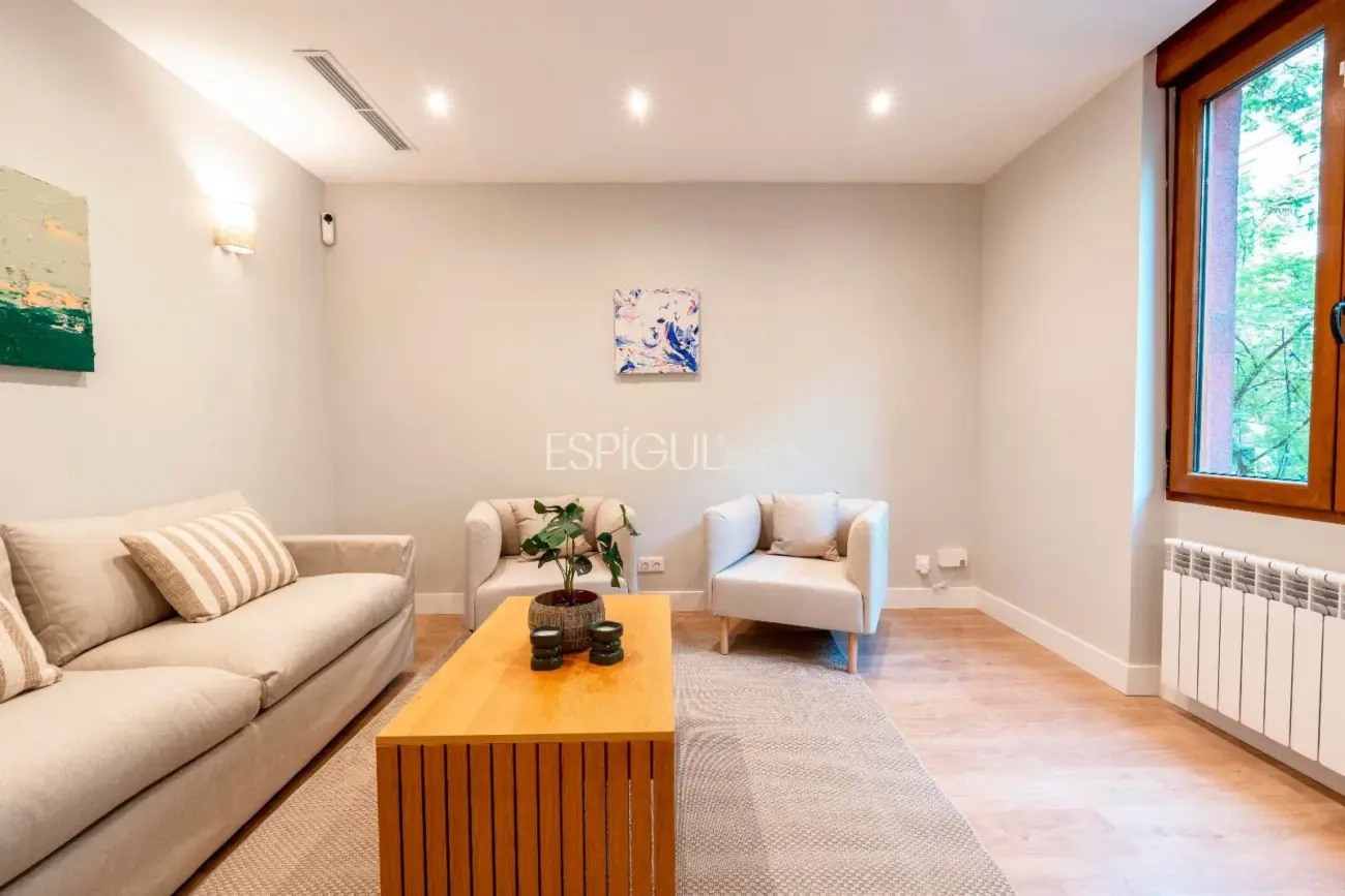 Piso exterior y luminoso en Calle Alcalá, Goya