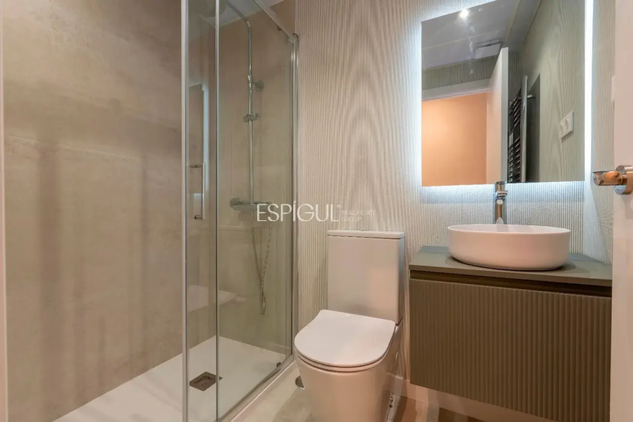 Piso exterior y luminoso en Calle Alcalá, Goya