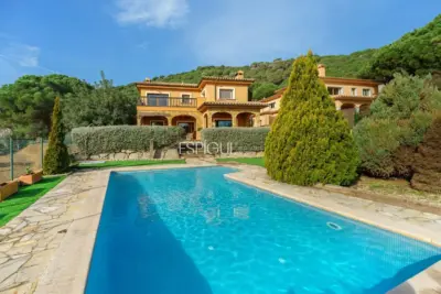 Exclusive Property in Argentona: