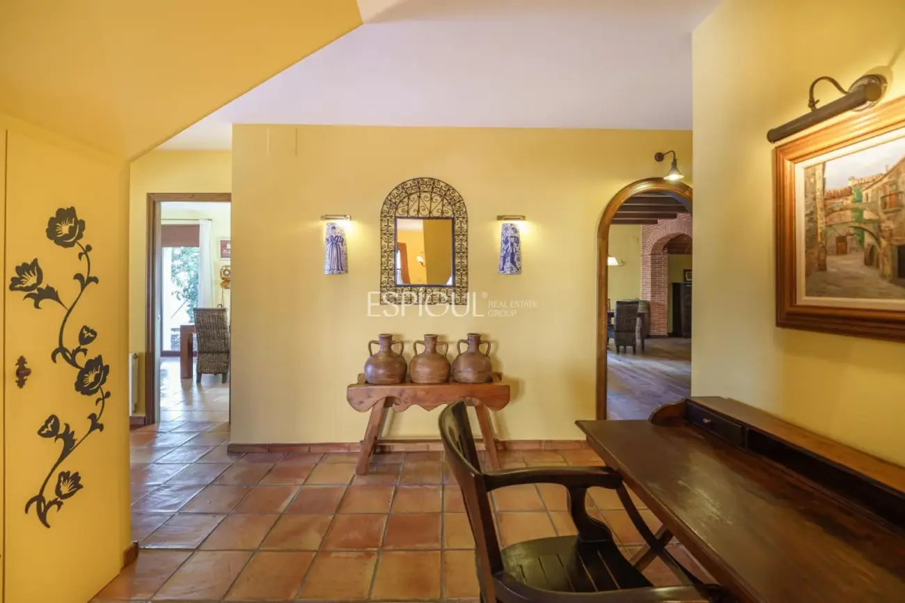 Exclusive Property in Argentona: