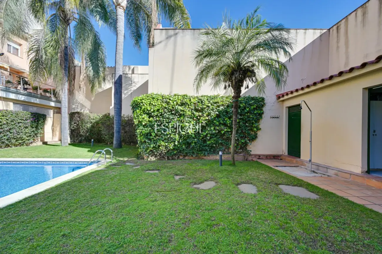 Un oasi amb piscina en ple centre de Mataró