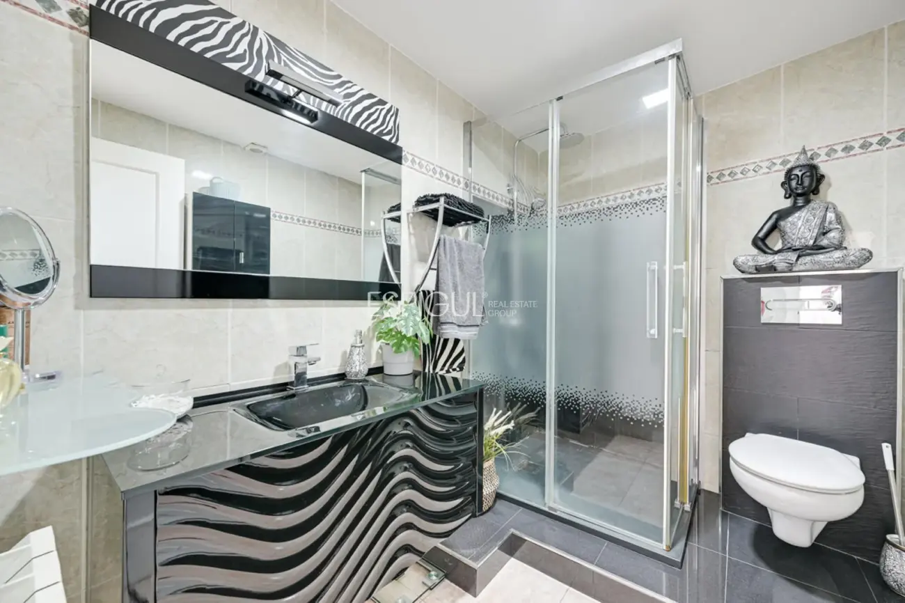 Un oasi amb piscina en ple centre de Mataró