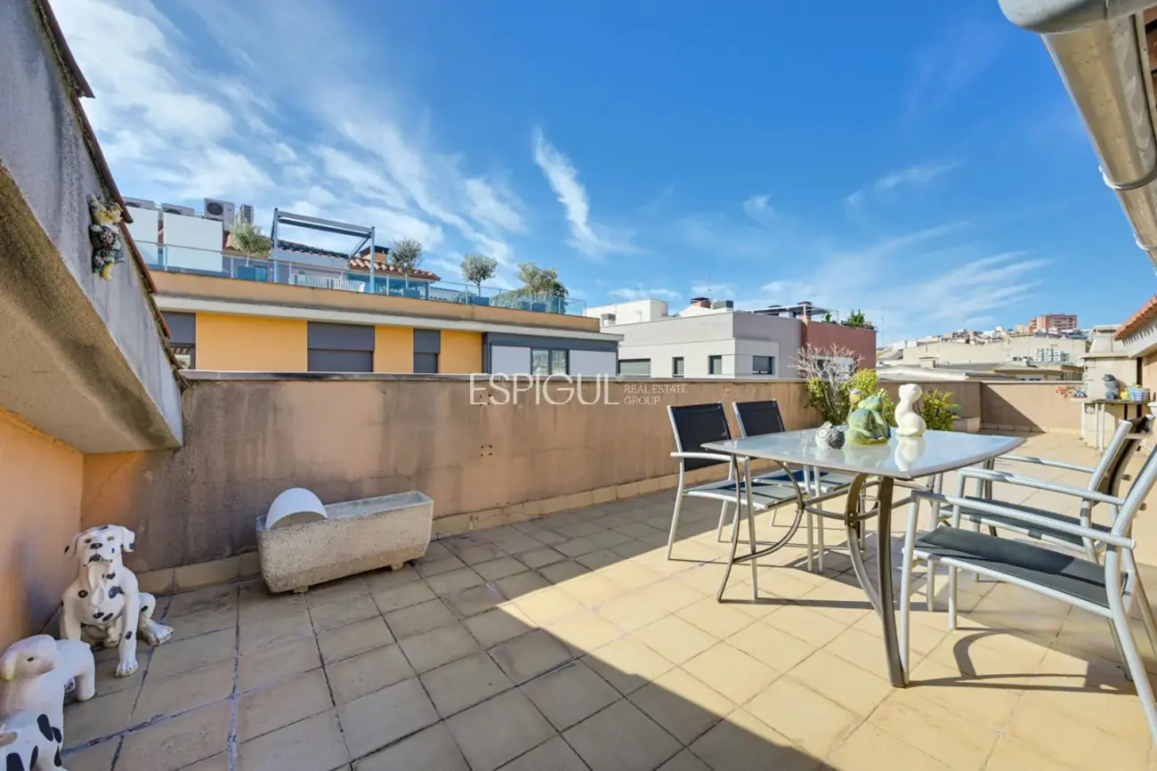 Un oasi amb piscina en ple centre de Mataró