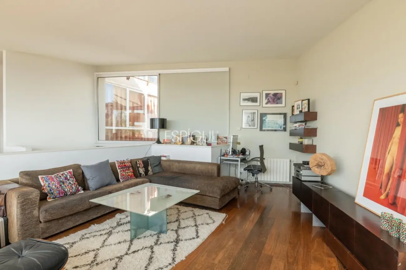 Villa con piscina y vistas al mar en Sitges