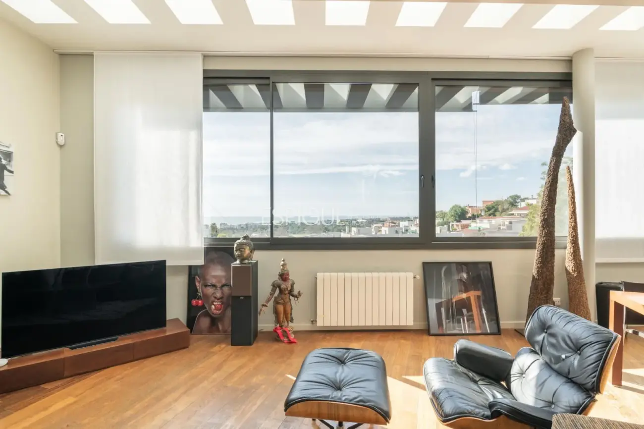 Villa con piscina y vistas al mar en Sitges