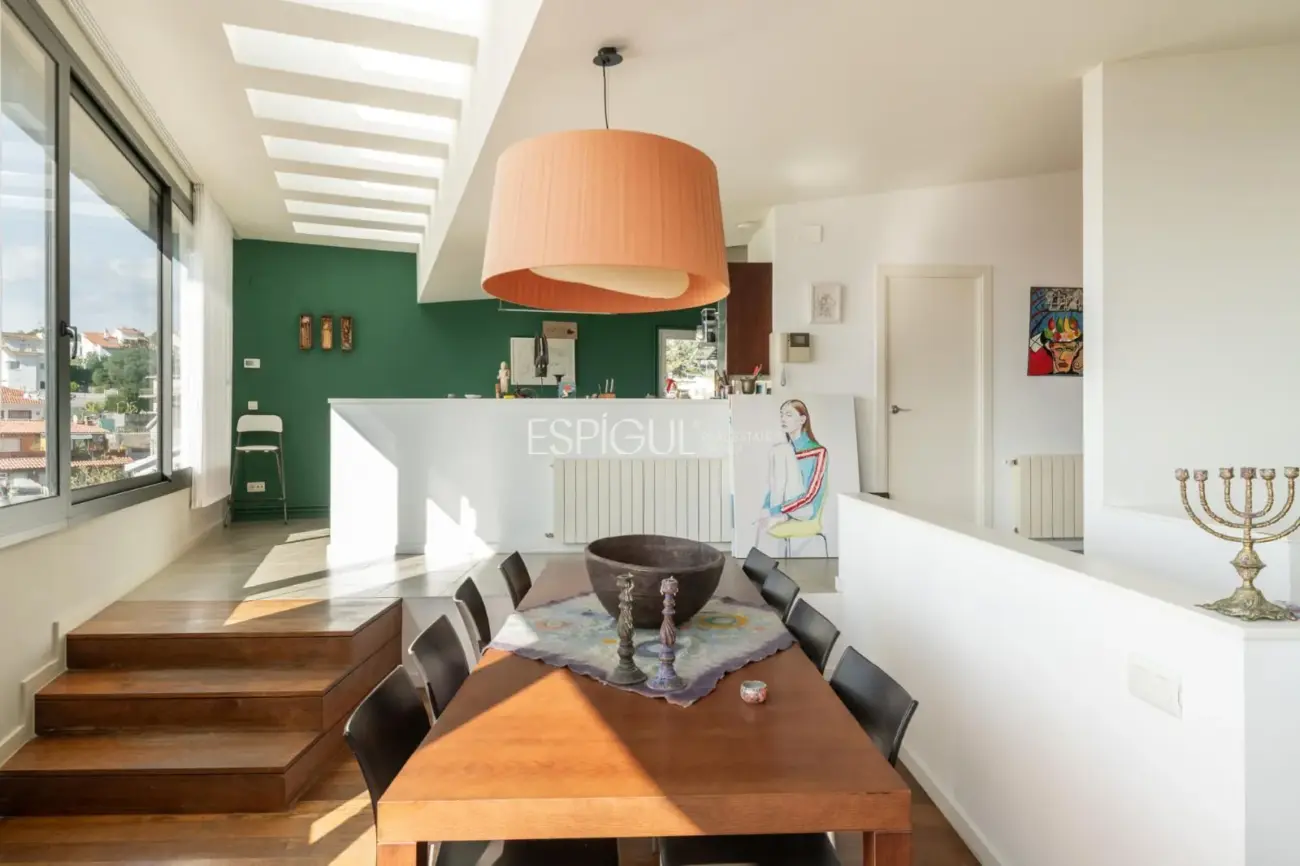 Villa con piscina y vistas al mar en Sitges