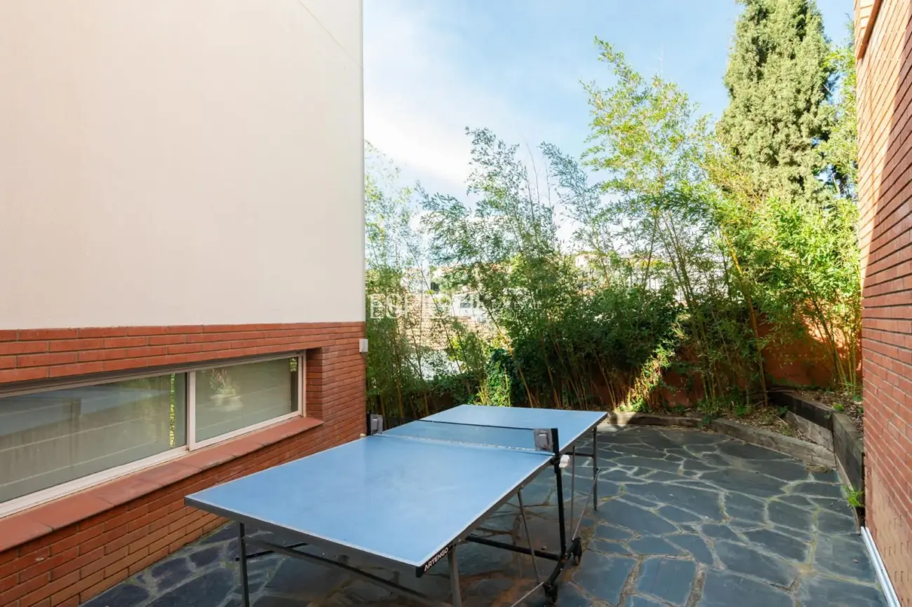 Villa con piscina y vistas al mar en Sitges