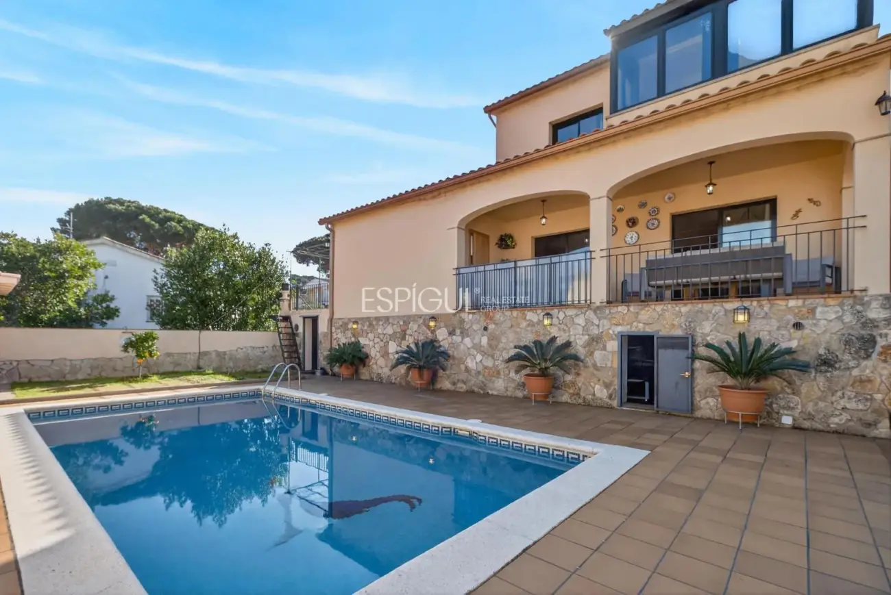 Villa con piscina y vistas en S’Agaró