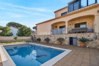 Villa con piscina y vistas en S’Agaró