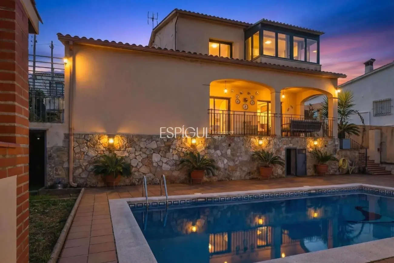 Villa con piscina y vistas en S’Agaró
