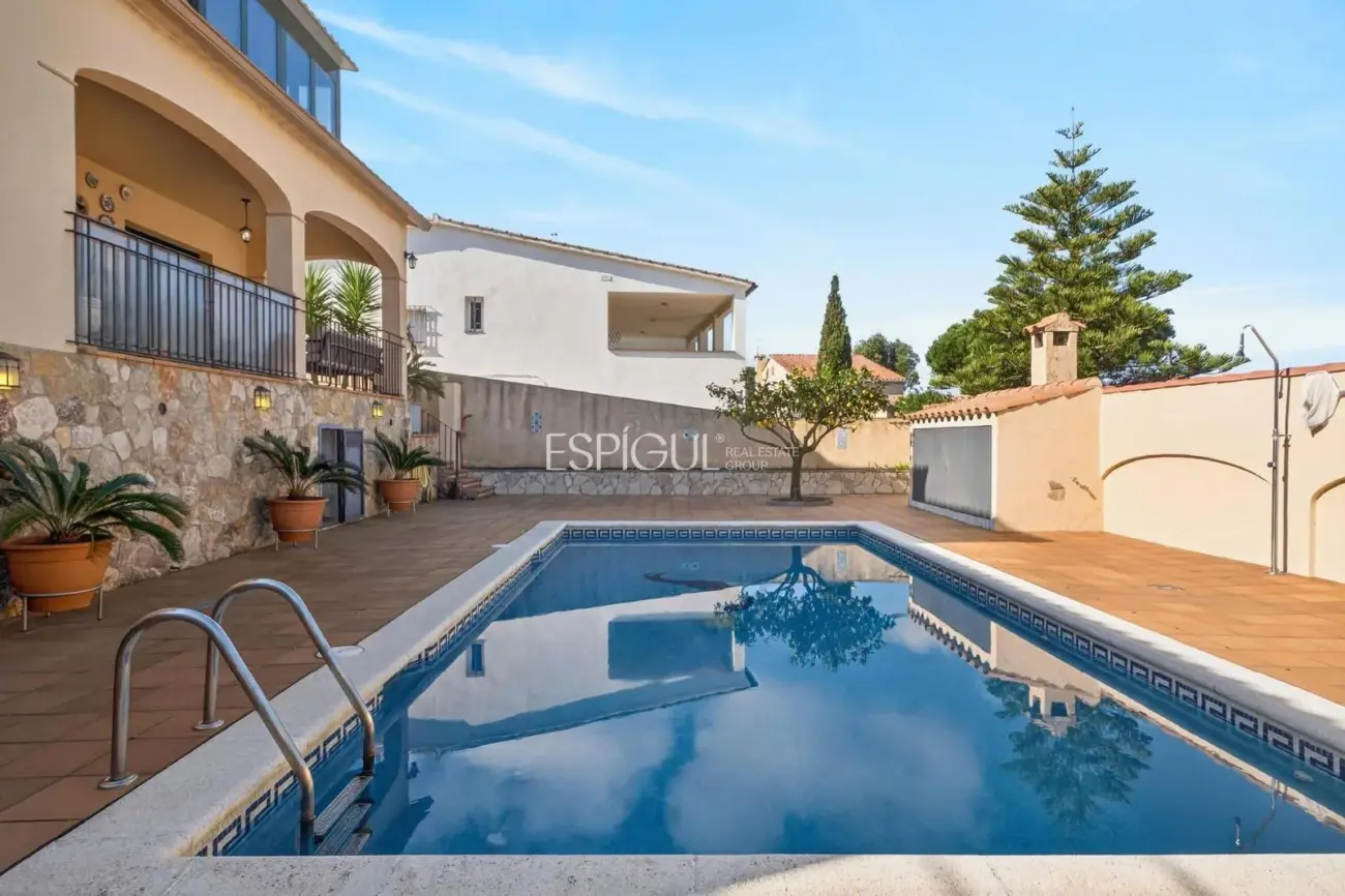 Villa con piscina y vistas en S’Agaró