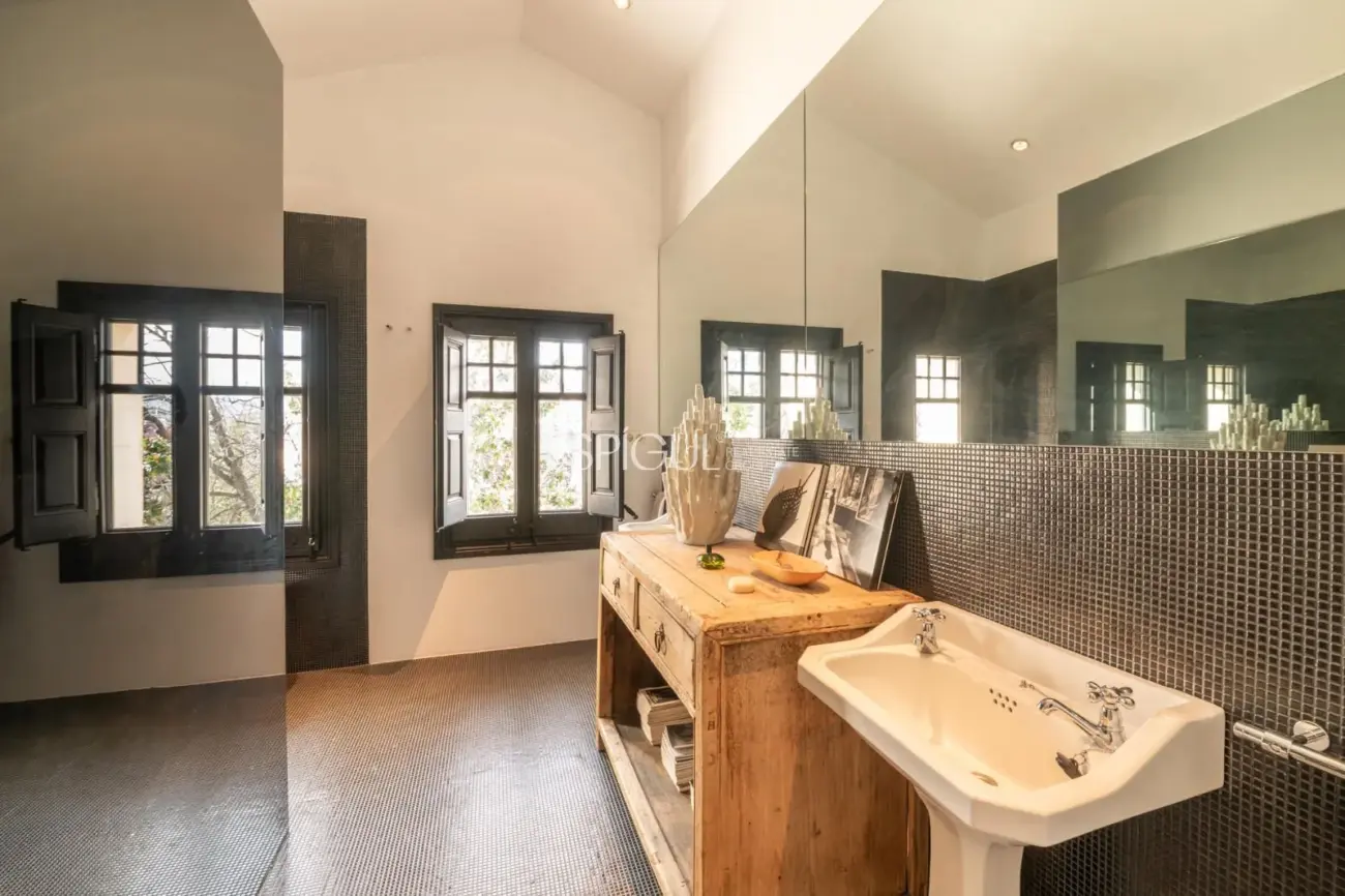 Villa modernista única de 1914 completamente restaurada y reformada