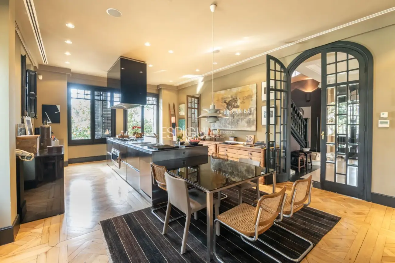 Villa modernista única de 1914 completamente restaurada y reformada