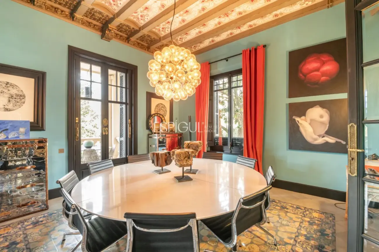 Villa modernista única de 1914 completamente restaurada y reformada