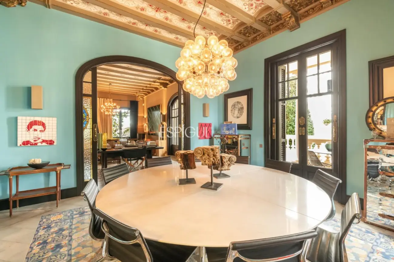 Villa modernista única de 1914 completamente restaurada y reformada