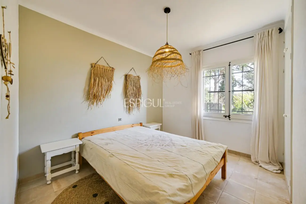 Villa rústica con vistas al mar en Mas Ambros