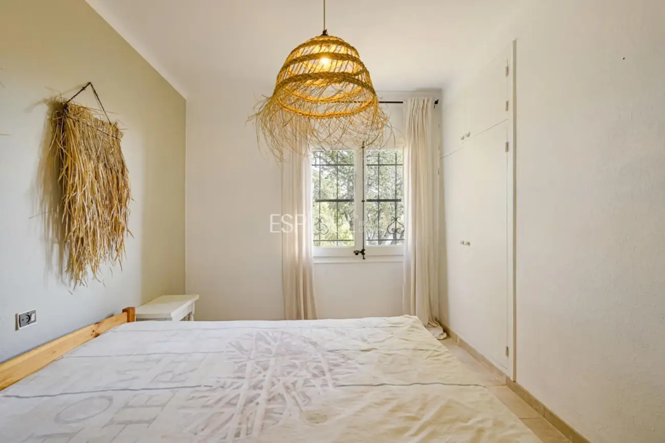 Villa rústica con vistas al mar en Mas Ambros