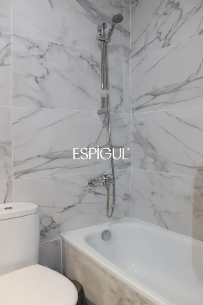 Ampli pis amb 6 habitacions a Tenor Masini