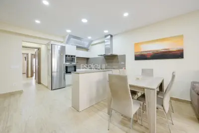 Современная квартира на первом этаже в Паламосе