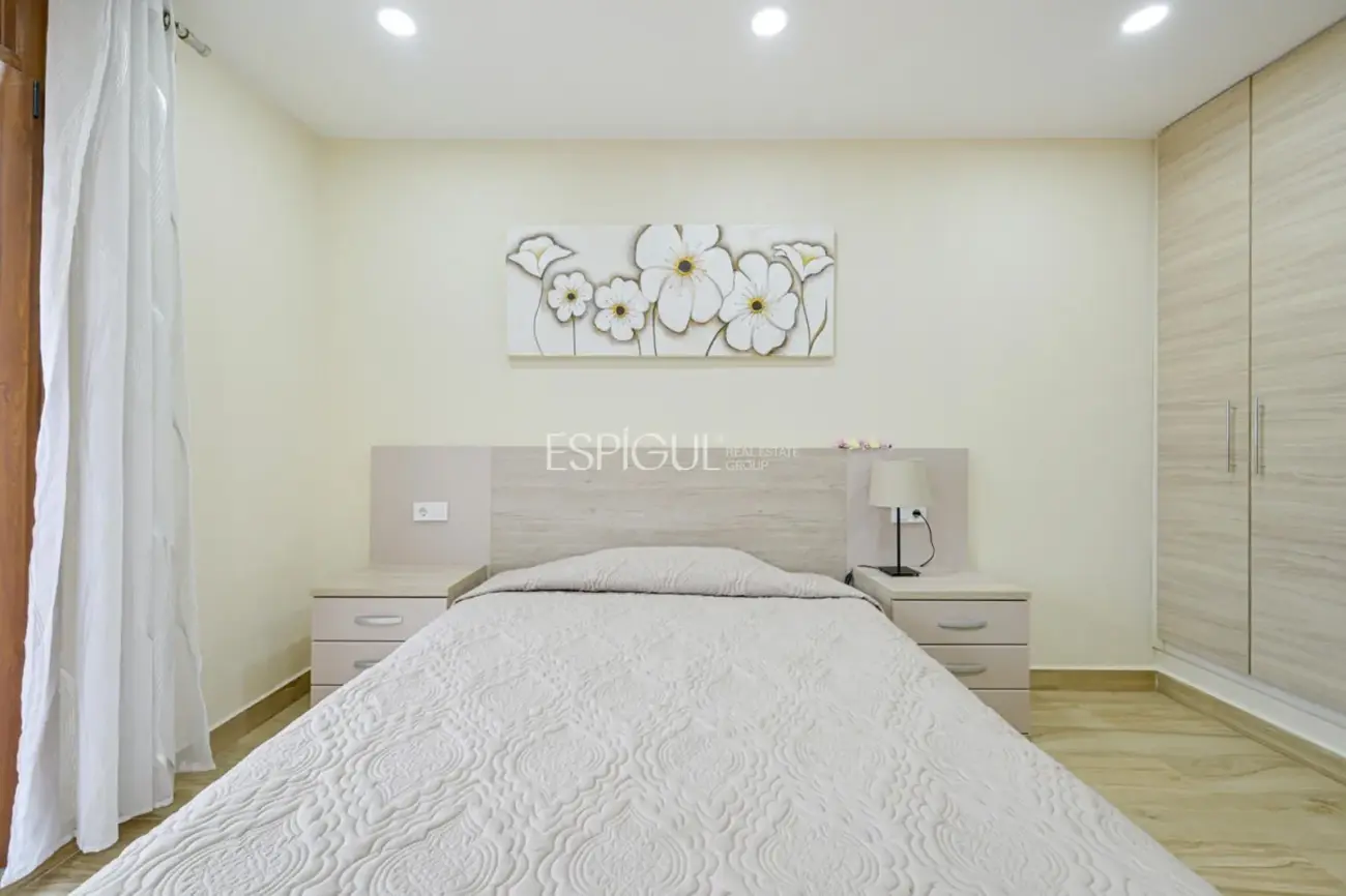 Современная квартира на первом этаже в Паламосе