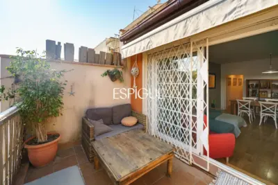 Ático con terraza privada y vistas abiertas al Tibidabo en Nova Esquerra de l’Eixample